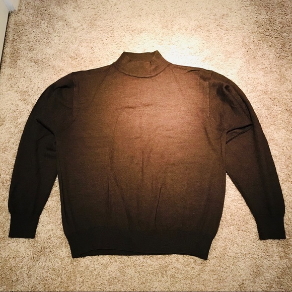 STYLISH TURTLENECK - Picture 2 of 3